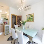 Apartamento Viva La - Two-bedroom With Shared Pool *