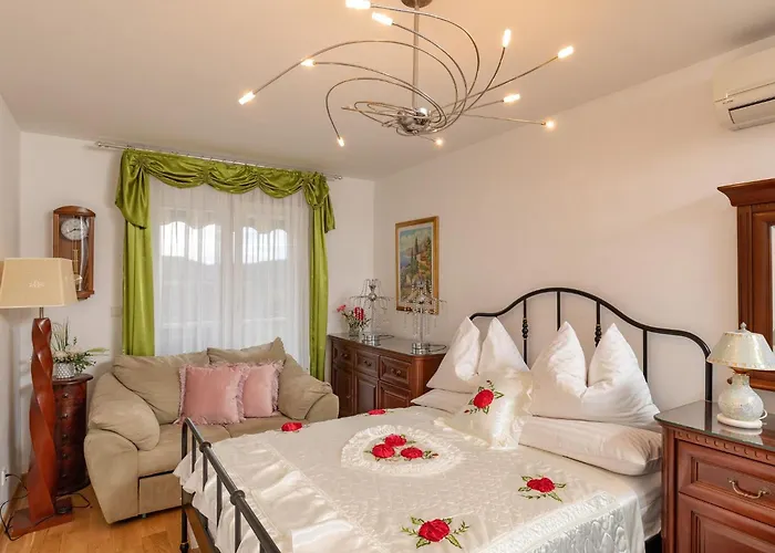 Viva La - Two-bedroom With Shared Pool * Cavtat