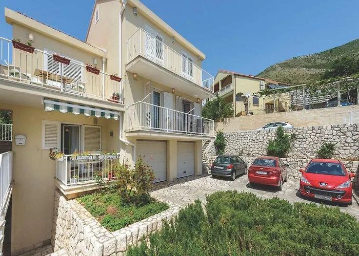 Viva La - Two-bedroom With Shared Pool 아파트
