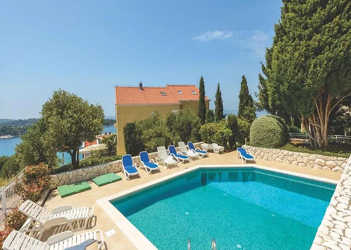 아파트 Viva La - Two-bedroom With Shared Pool